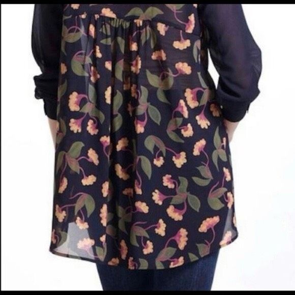 ✨Anthropologie Maeve Ira Navy Blue Pleat Front Floral Hi Low Button Sz 8 Blouse✨ - Picture 12 of 14